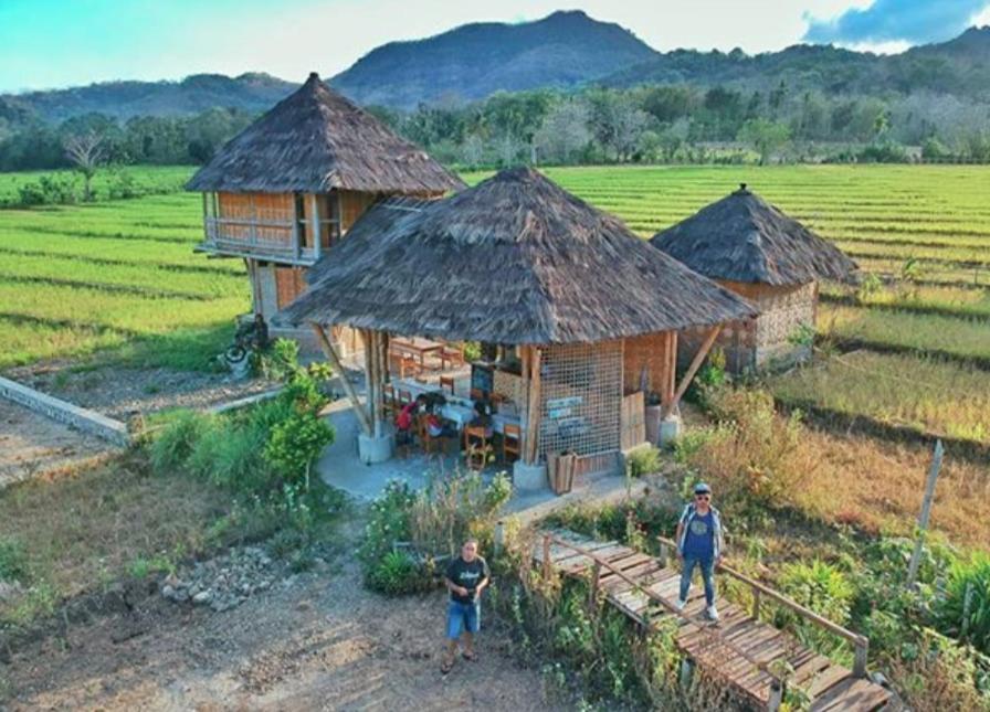 Tado Homestay Limbung Exterior photo